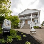 Niagara Luxury Suites