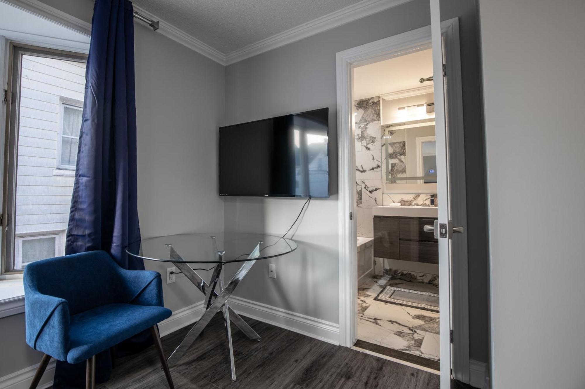Luxury Inn